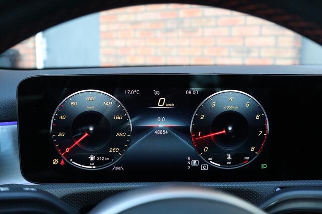 Mercedes-Benz A-KLASSE 180 Business Solution AMG, Night, sfeer