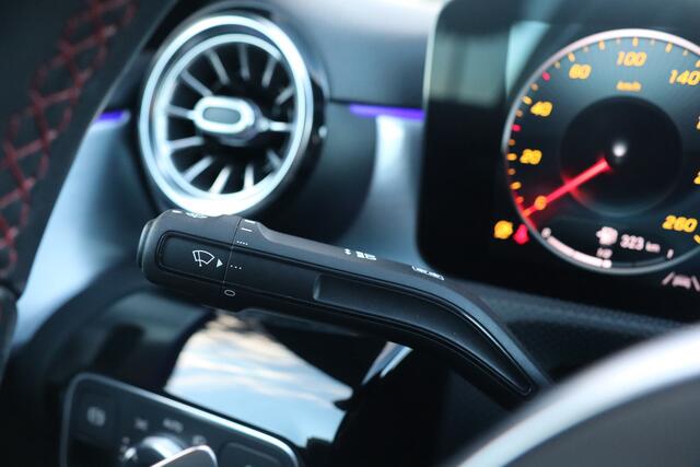 Mercedes-Benz A-KLASSE 180 Business Solution AMG, Night, sfeer