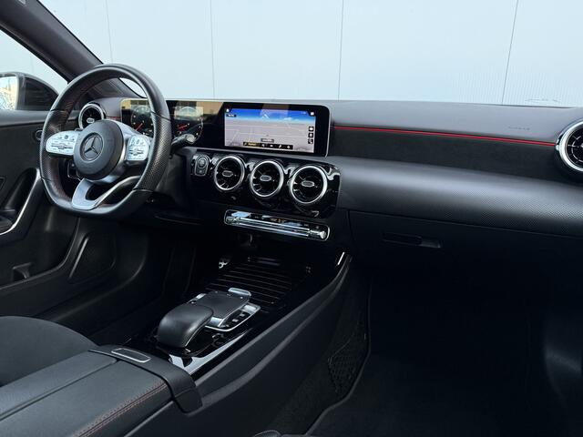 Mercedes-Benz A-KLASSE 220 Launch Edition Automaat AMG-Pakket