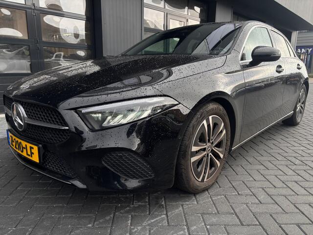 Mercedes-Benz A-KLASSE 180 Star Edition Pano Camera