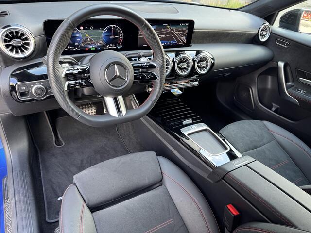 Mercedes-Benz A-KLASSE 250 e Star Edition AMG Line SoH 97% NL-Auto, Facelift Model + Nieuwstaat!