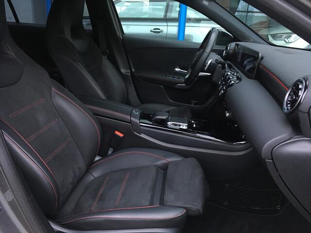 Mercedes-Benz A-KLASSE 180 Business Solution AMG