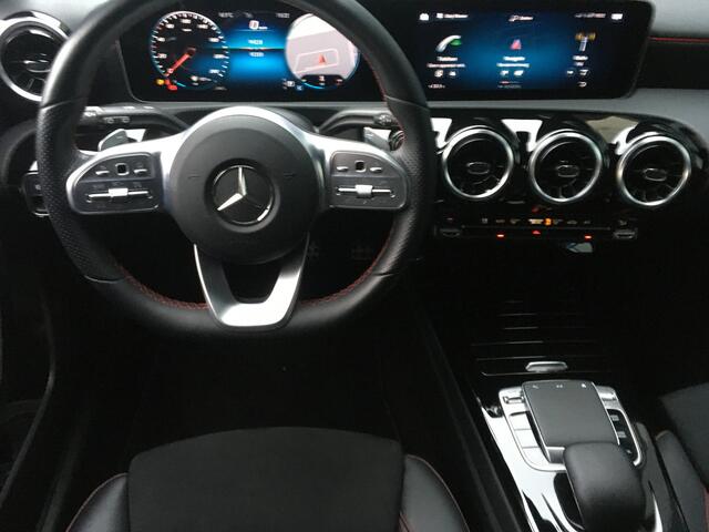 Mercedes-Benz A-KLASSE 180 Business Solution AMG