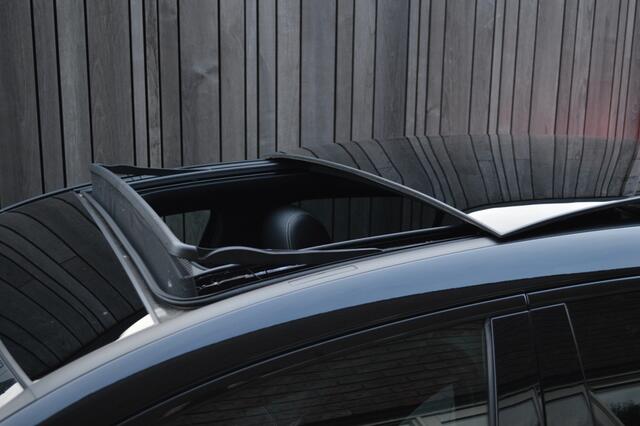 Mercedes-Benz A-KLASSE 250 e AMG Led Panorama Memory Distronic Head-Up Camera Night Pdc