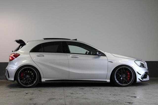 Mercedes-Benz A-KLASSE AMG 45 4MATIC Panoramadak - LED - Harman Kardon