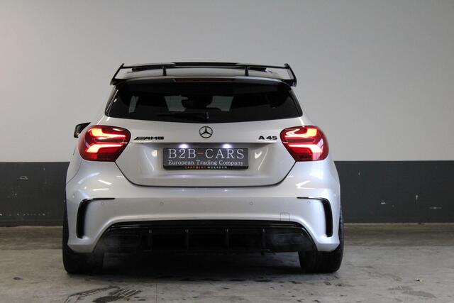 Mercedes-Benz A-KLASSE AMG 45 4MATIC Panoramadak - LED - Harman Kardon