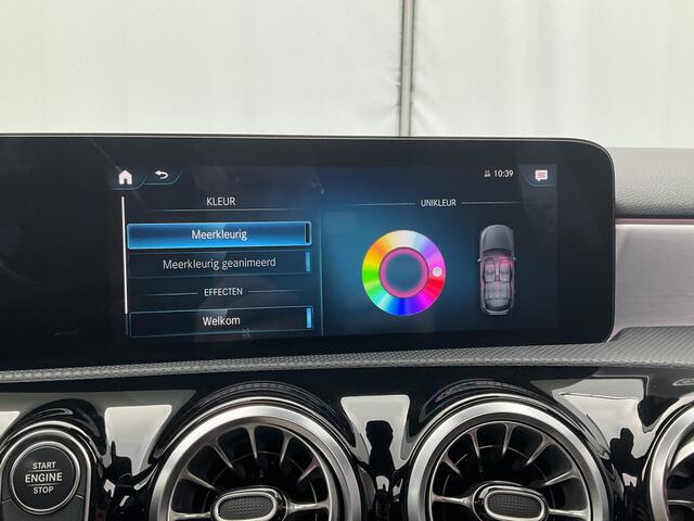 Mercedes-Benz A-KLASSE 180 Business Solution AMG Pano Memory Sfeerverl Carplay Led Stoelverw VOL!