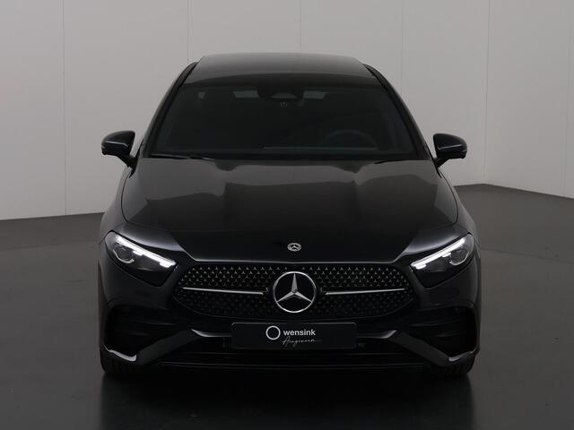 Mercedes-Benz A-KLASSE 250 e Limousine Business Solution AMG | Night | Panoramadak | Sfeerverlichting | 360 camera | 19" multispaaks |
