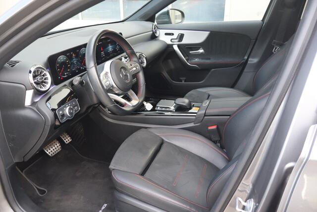 Mercedes-Benz A-KLASSE 200 Business Solution AMG NL- Auto!! Adap.Cruise I Sfeer-Verl. I Matrix Koplampen