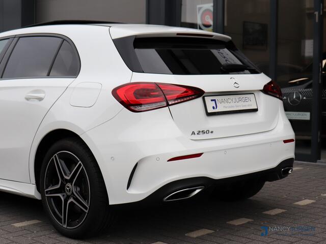 Mercedes-Benz A-KLASSE 250 e AMG | 8G Aut | MBUX High End | Night | Pano | Thermatic | Apple Car Play/Android Auto | Ambiente Light | Sound System | Model 2023