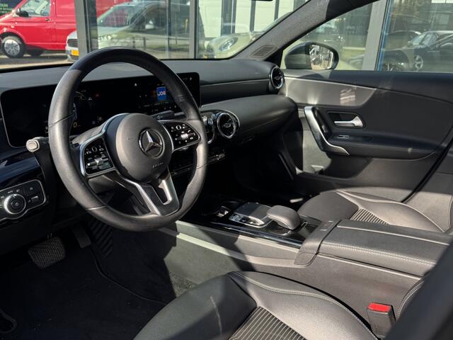 Mercedes-Benz A-KLASSE 180 Advantage| Clima, Cruise, Navi, Carplay