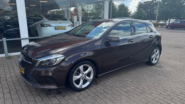 Mercedes-Benz A-KLASSE 180 Business Solution