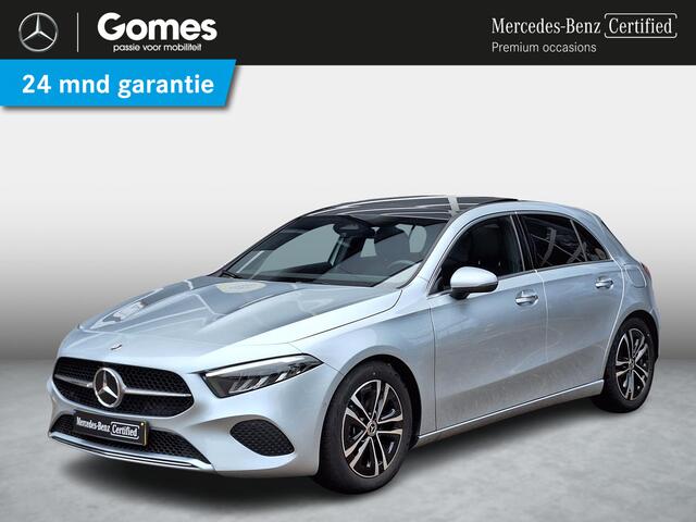 Mercedes-Benz A-KLASSE 180 Star Edition Luxury | Panoramadak | Trekhaak | Achteruitrijcamera | Dodehoekassistent | Donkergetint Glas Achter | Sfeerverlichting | Stoelverwarming | Keyless-GO | Parkeersensoren | Elektrisch Inklapbare Buitenspiegels