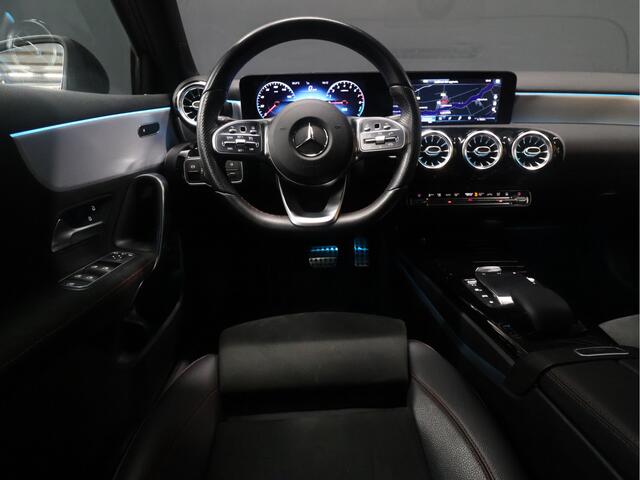 Mercedes-Benz A-KLASSE 250 e Business Solution AMG Limited [TREKHAAK AFNEEMBAAR, CAMERA, SFEERVERLICHTING, STOELVERWARMING, BLUETOOTH, CRUISE, CLIMATE, NIEUWSTAAT]