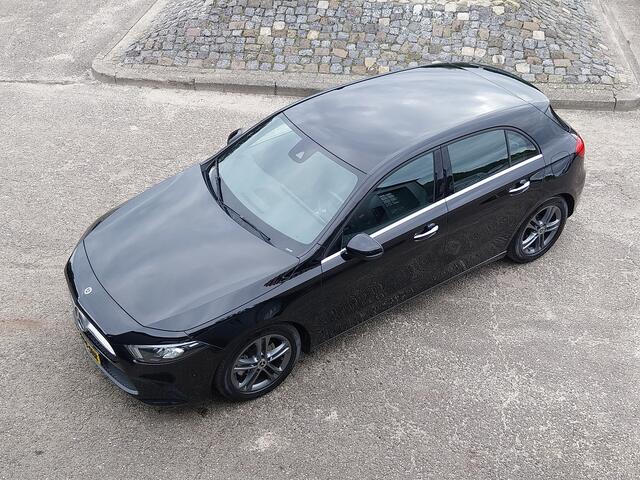 Mercedes-Benz A-KLASSE 180 d AUTOMAAT 1e EIGENAAR WIDESCREEN CAMERA PARK ASSIST HALF LEER LED NAVI CRUISE ECC