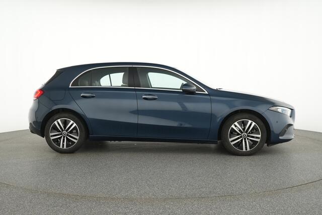 Mercedes-Benz A-KLASSE 250 e Plug-In Hybride Panorama Schuif-Kanteldak | Sfeerverlichting | Achteruitrijcamera | Ledkoplampen | Inclusief 24 maanden Mercedes-Benz Certified garantie voor Europa.