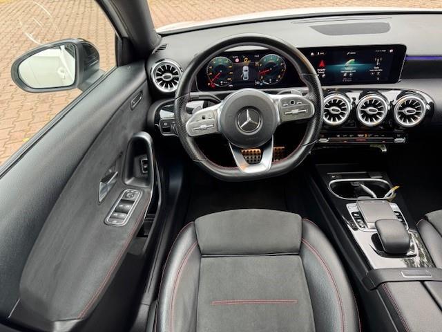 Mercedes-Benz A-KLASSE 200 AMG BUSINESS SOL./PANO/XEN/HLEER/
