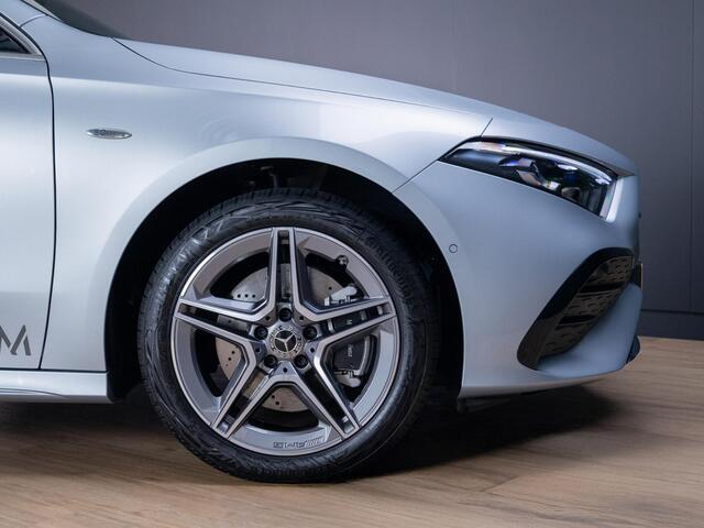 Mercedes-Benz A-KLASSE Hatchback 250 e Business Solution AMG Panorama dak