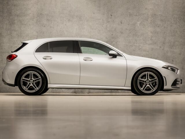 Mercedes-Benz A-KLASSE 200 AMG Sport 164Pk Automaat (APPLE CARPLAY, GROOT NAVI, LEDER/ALCANTARA, STOELVERWARMING, SPORTSTOELEN, WIDESCREEN, CAMERA, GETINT GLAS, NIEUWE APK, NIEUWSTAAT)