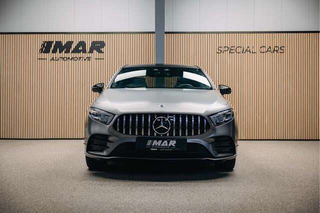 Mercedes-Benz A-KLASSE 250 e | Burmester | Pano | Hybride | Matte Grijs | Head-Up | Stoelverwarming |
