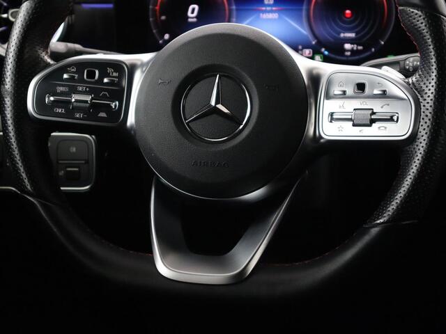 Mercedes-Benz A-KLASSE 250e AMG | Panoramadak | 360 Camera | Burmester | Stoelverwarming | Adaptive cruise | Carplay | Sfeerverlichting | 19'' | Navigatie | Widescreen | Leder/Alcantara | PHEV | Plug In