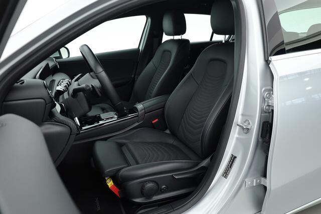 Mercedes-Benz A-KLASSE 180 d Business Solution | Navi | Camera | Apple CarPlay | Trekhaak | Clima