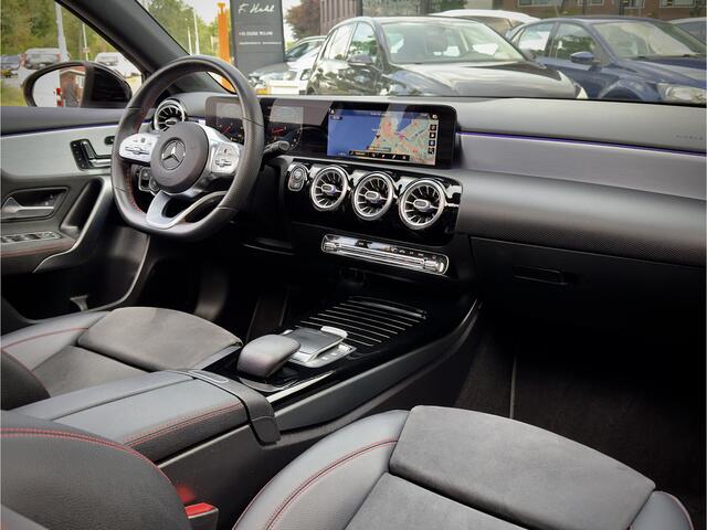 Mercedes-Benz A-KLASSE 180 AUT7 AMG-LINE PANODAK LEDER NAVI CAMERA VIRTUAL-DASH LED LMV PDC