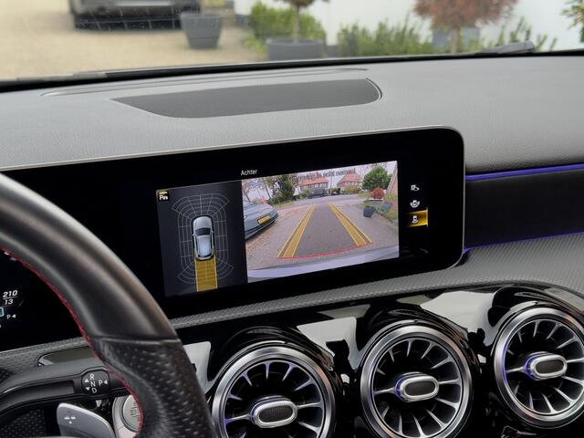 Mercedes-Benz A-KLASSE 220 AUT7 35AMG-PAKKET 285PK PANODAK LEDER CAMERA DIGI-DASH APPLE-CARPLAY LED LMV-19INCHE PDC