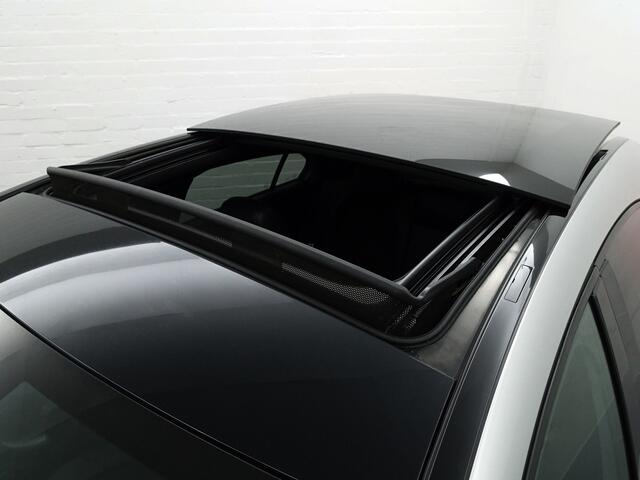 Mercedes-Benz A-KLASSE AMG Night Edition Aut- Panoramadak, Dynamic Select, Carbon, Xenon Led, Sport Interieur