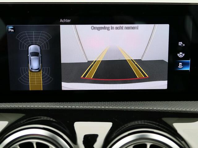 Mercedes-Benz A-KLASSE 180 Business Solution Luxury Sfeerverlichting | Achteruitrijcamera | Ledkoplampen | Stoelverwarming | MBUX Augmented reality voor navigatie. Inclusief 24 maanden MB Certified garantie voor Europa.