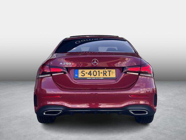 Mercedes-Benz A-KLASSE 250 e AMG Line | Panoramadak | Stoelverwarming | Cruise Control