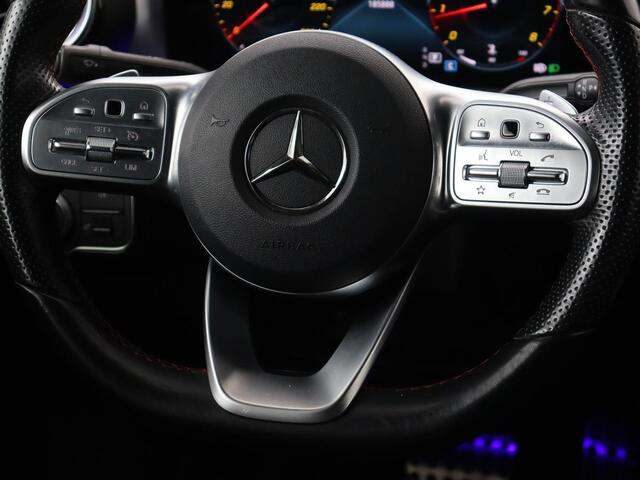 Mercedes-Benz A-KLASSE 200 AMG | Panoramadak | Carplay | Memory | Matrix LED | Leder/Alcantara | Keyless | Sfeerverlichting | Camera | Park Assist | Navigatie | Widescreen