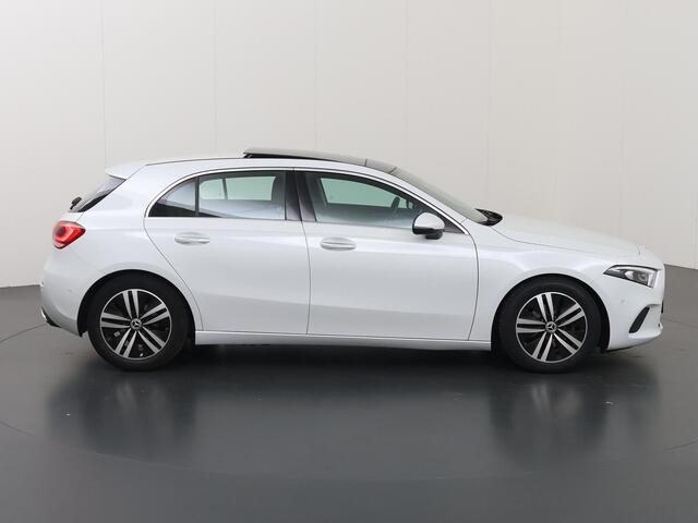 Mercedes-Benz A-KLASSE 180 Business Solution Luxury | Panoramadak | Memory | Multibeam | Keyless | Distronic |