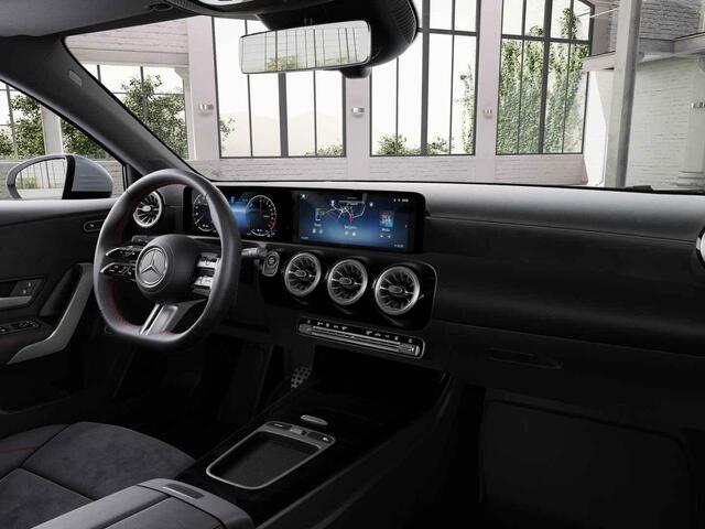 Mercedes-Benz A-KLASSE Hatchback 250 e Business Solution AMG
