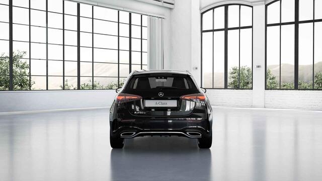 Mercedes-Benz A-KLASSE 250e Business Solution AMG | Panoramaschuifdak | Stoelverwarming | Achteruitrijcamera | MULTIBEAM LED |