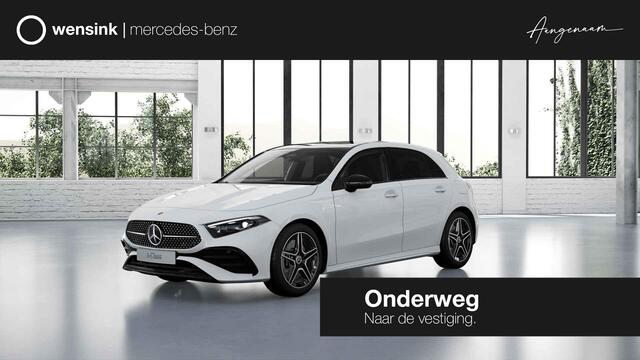 Mercedes-Benz A-KLASSE 250 e Business Solution AMG | Panoramaschuifdak | Stoelverwarming | Achteruitrijcamera | Nightpakket | 18 inch AMG-velgen |