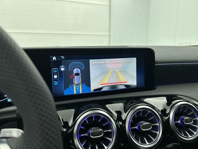 Mercedes-Benz A-KLASSE 250 e Business Solution AMG | Nightpakket | Stoelverwarming vooraan | Smartphone-integratie | Panoramaschuifdak | Multibeam LED | Extra USB-poorten | KEYLESS GO |