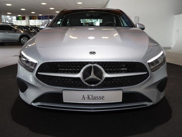 Mercedes-Benz A-KLASSE 180 Star Edition | Digitaal display | Achteruitrijcamera | Led-koplampen