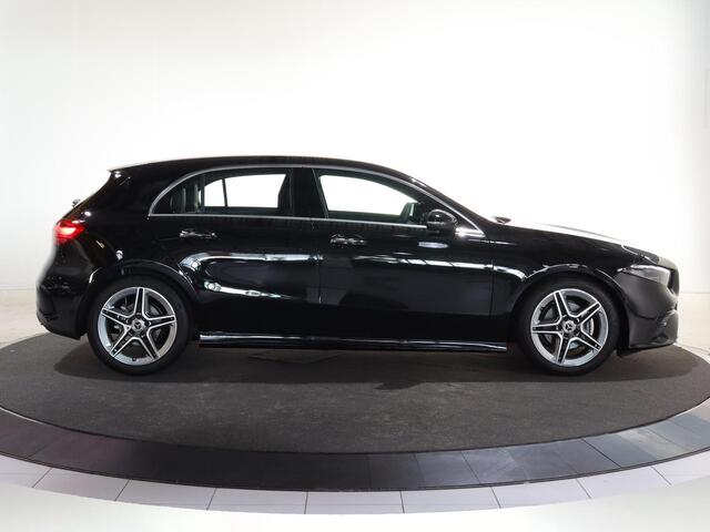 Mercedes-Benz A-KLASSE 180 Star Edition AMG Line | Achteruitrijcamera | LED-koplampen | Stoelverwarming voor