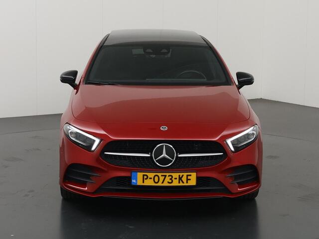 Mercedes-Benz A-KLASSE 250 e Business Solution AMG Limited | Night | Panoramadak | Multibeam | Rijassistentiepakket Plus |