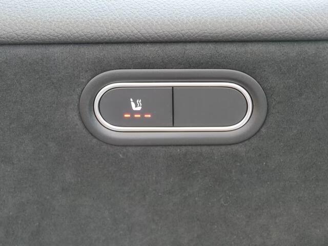 Mercedes-Benz A-KLASSE 250e AMG Line ** HP-LED, NAVI+, PANORAMA, DISTR, HuD, KEYLESS, 19-inch LMV ** 1e EIG - UNFALLFREI ** ** INFORMEER OOK NAAR ONZE AANTREKKELIJKE FINANCIAL-LEASE TARIEVEN **