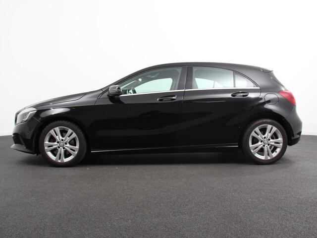 Mercedes-Benz A-KLASSE 180 Automaat Prestige | Navigatie | Climate control | Camera | Parkeer sensoren | Lichtmetalen velgen