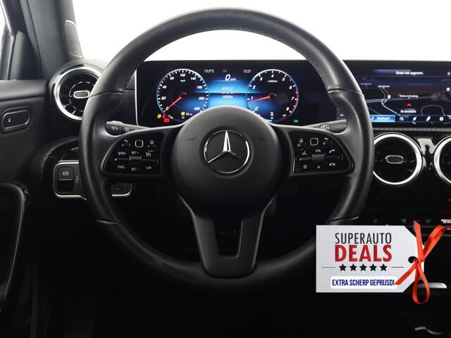 Mercedes-Benz A-KLASSE 180 BUSINESS SOLUTION 1e EIG. GARANTIE TOT 2030* NL AUTO! NAVI.PDC V+A. STOELVERWARMING .