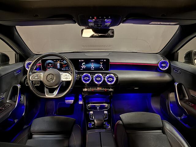 Mercedes-Benz A-KLASSE 220 4MATIC Premium | Panoramadak | Sfeerverlichting | Camera