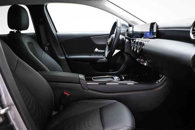 Mercedes-Benz A-KLASSE 180 Business Line | WIDESCREEN | DAB | APPLE | STUURVERWARMING | CAMERA