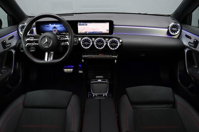 Mercedes-Benz A-KLASSE 250 e AMG Line | Panoramadak | Memory | HUD | Keyless Go | Advanced Sound System | Surround Camera | Multibeam LED | Dodehoekassistent | Sfeerverlichting |