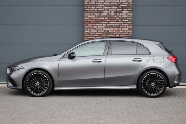 Mercedes-Benz A-KLASSE 250 e AMG Line | Panoramadak | Memory | HUD | Keyless Go | Advanced Sound System | Surround Camera | Multibeam LED | Dodehoekassistent | Sfeerverlichting |