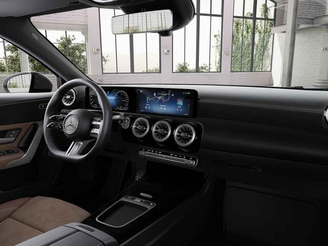 Mercedes-Benz A-KLASSE Hatchback 250 e Business Solution AMG