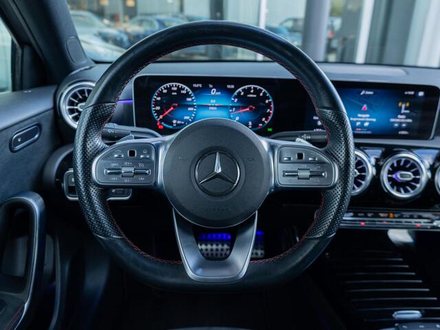 Mercedes-Benz A-KLASSE Limousine 220 Premium Line: AMG