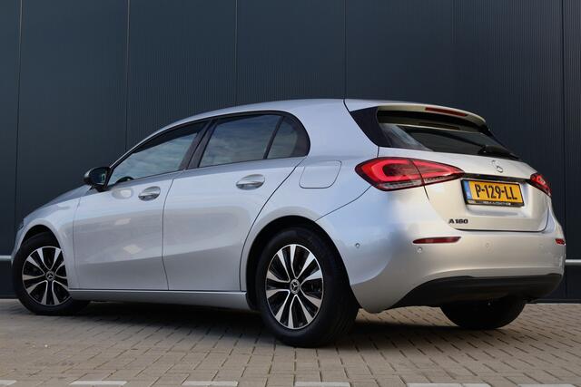 Mercedes-Benz A-KLASSE 180 Business Solution AMG Automaat | NL Auto | Wide Screen | Stoelverwarming | Camera | Half Leer